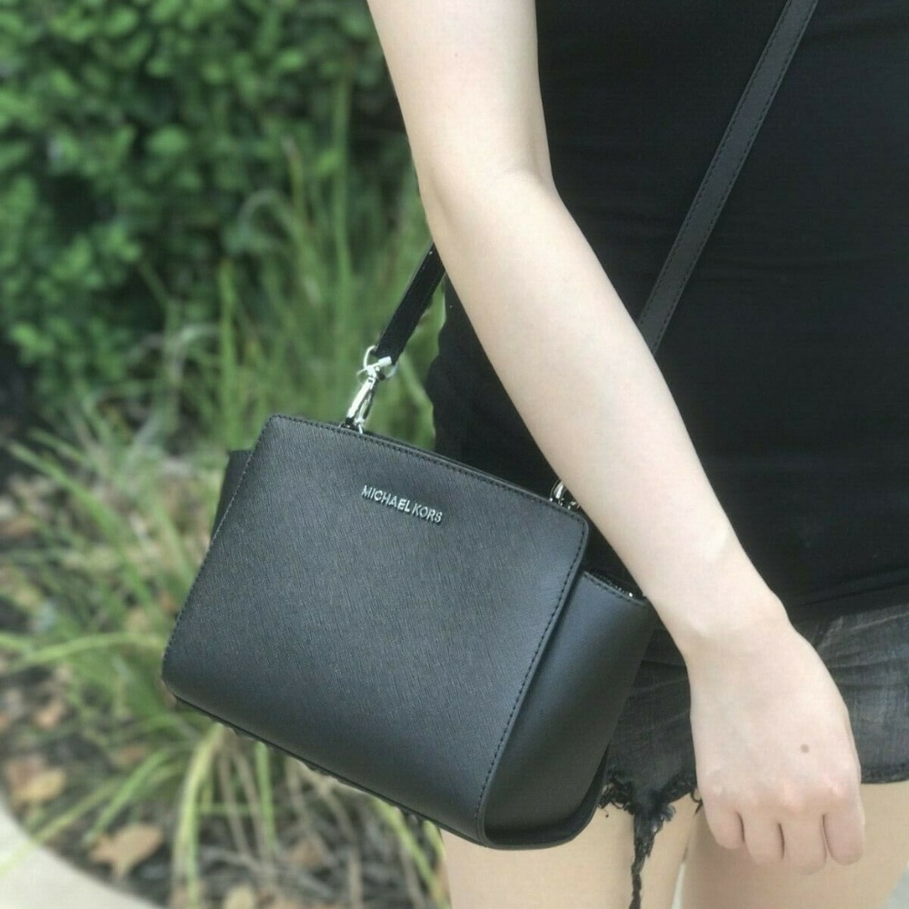 Michael Kors Selma MD Crossbody Bag Black leather - Picture 4 of 5